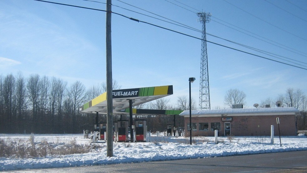 More Photos Of 5301 Seventy-six Dr, Youngstown Service Station For Sale