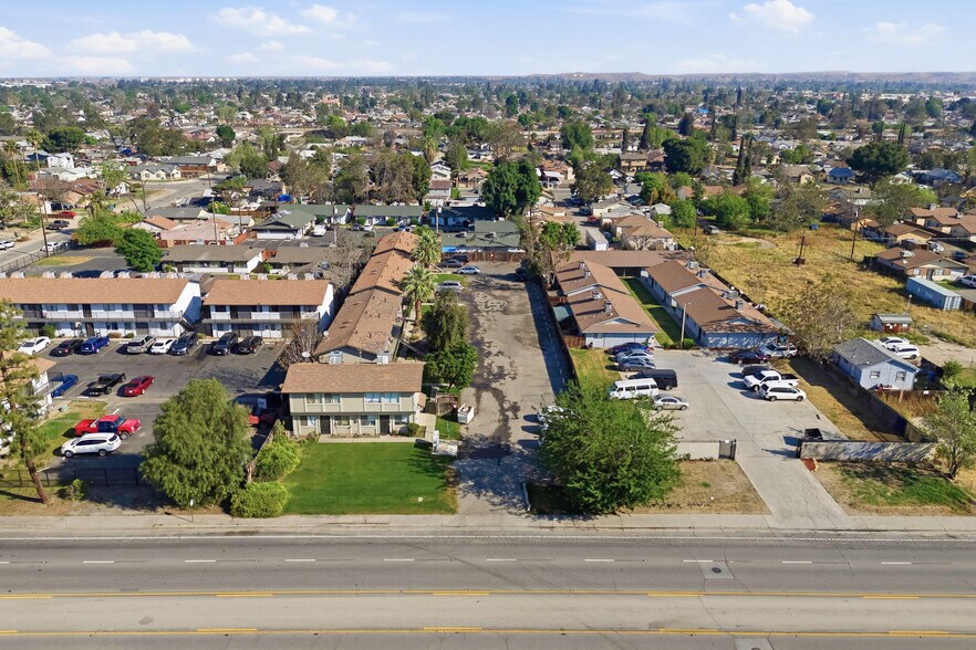 More Photos Of 330 Roberts Ln, Bakersfield Apartments For Sale