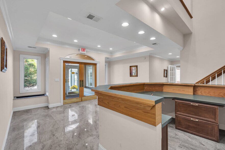 More Photos Of 1 Dag Hammarskjold Blvd, Howell Medical For Lease