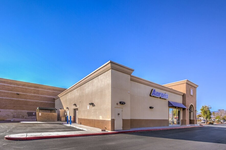 More Photos Of 2943 W Craig Rd, North Las Vegas Storefront For Lease