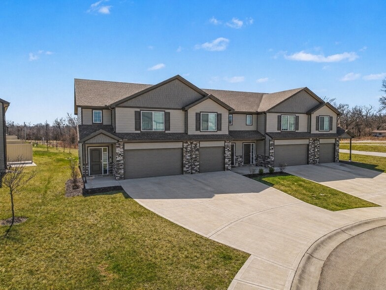 More Photos Of Shale Ct, Grain Valley Apartments For Sale