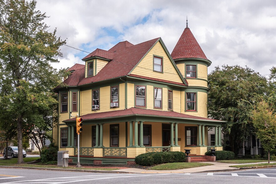 More Photos Of 301 Goldsborough St, Easton Apartments For Sale