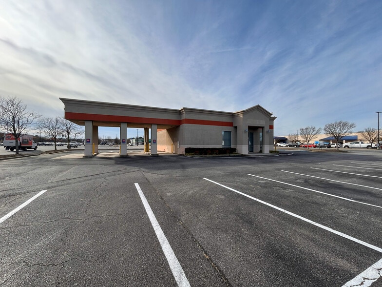 More Photos Of 4040 Victory Blvd, Portsmouth Unknown For Lease