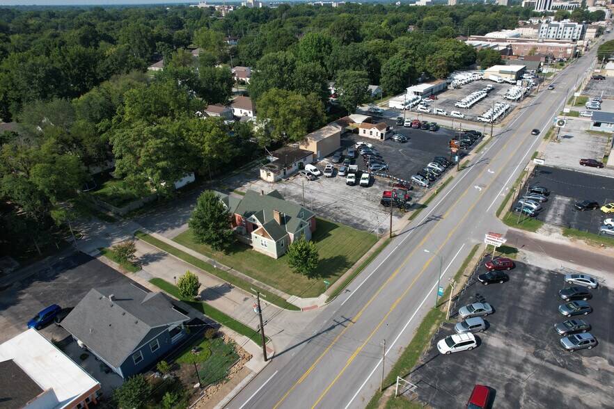 More Photos Of 1484 E Saint Louis St, Springfield Office For Sale