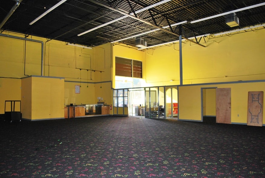More Photos Of 5055 Austell Rd, Austell Storefront For Lease