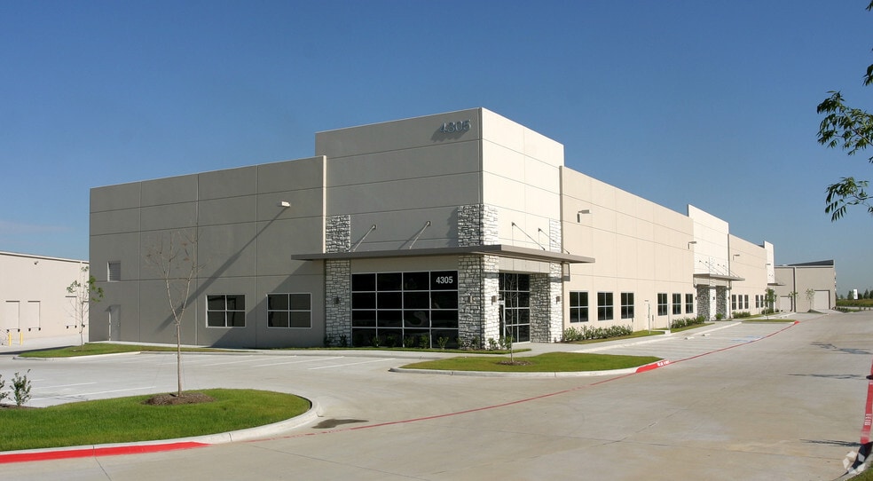 More Photos Of 4305 Pinnacle Point Dr, Dallas Warehouse For Lease
