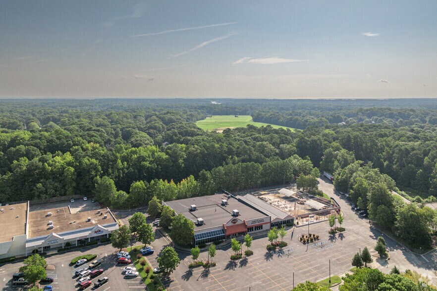 More Photos Of 6450 George Washington Mem Hwy, Yorktown Freestanding For Sale