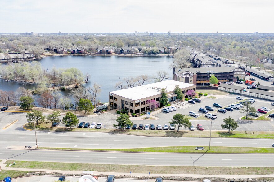 More Photos Of 1900 N Amidon St, Wichita Office For Sale