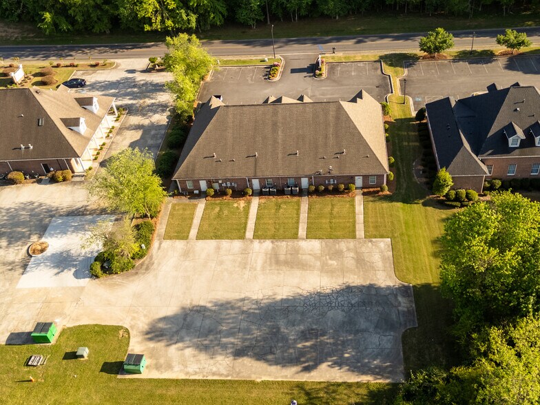 More Photos Of 111 Laurel Creek Rd Se, Calhoun Medical For Lease