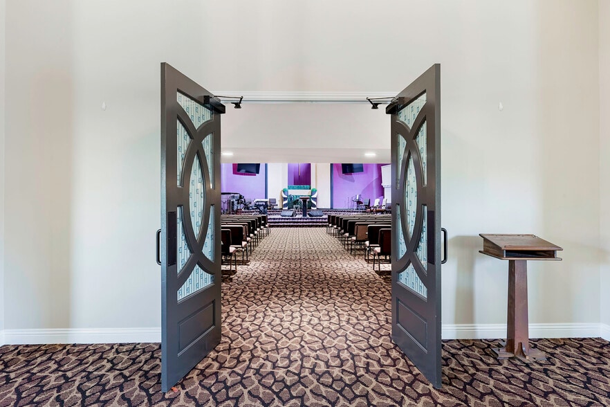 More Photos Of 3435 San Anseline Ave, Long Beach Religious Facility For Sale
