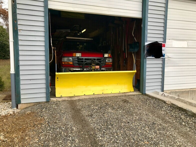 More Photos Of 12 Goose Ln, Tolland Office For Lease