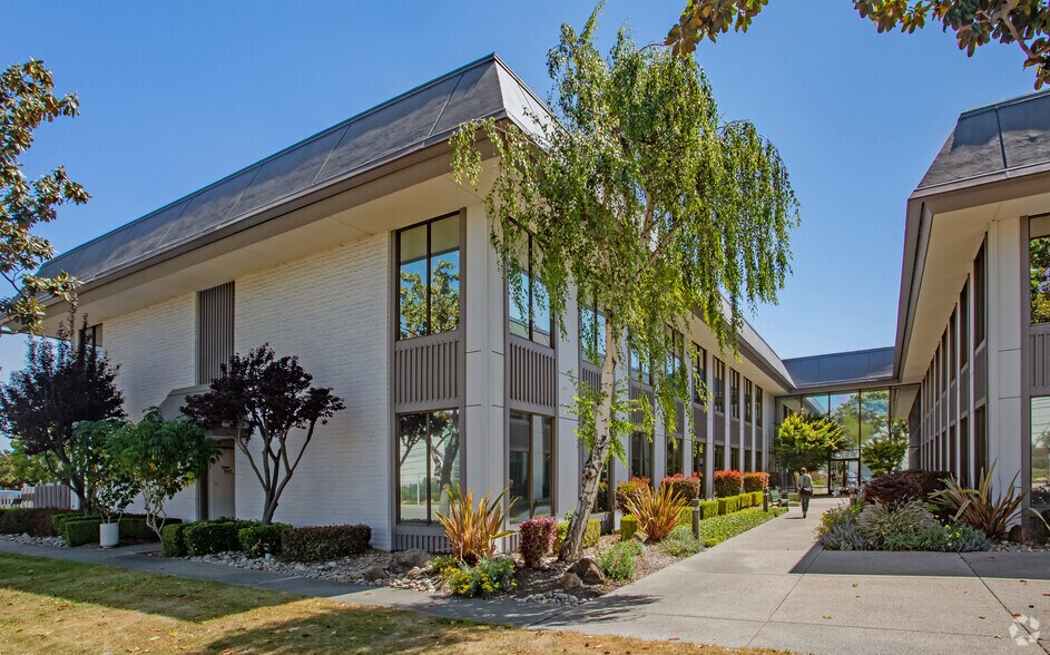 More Photos Of 2005 De la Cruz Blvd, Santa Clara Office For Lease