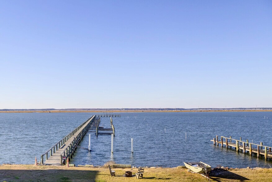 More Photos Of 3691 Main St, Chincoteague Marina For Sale