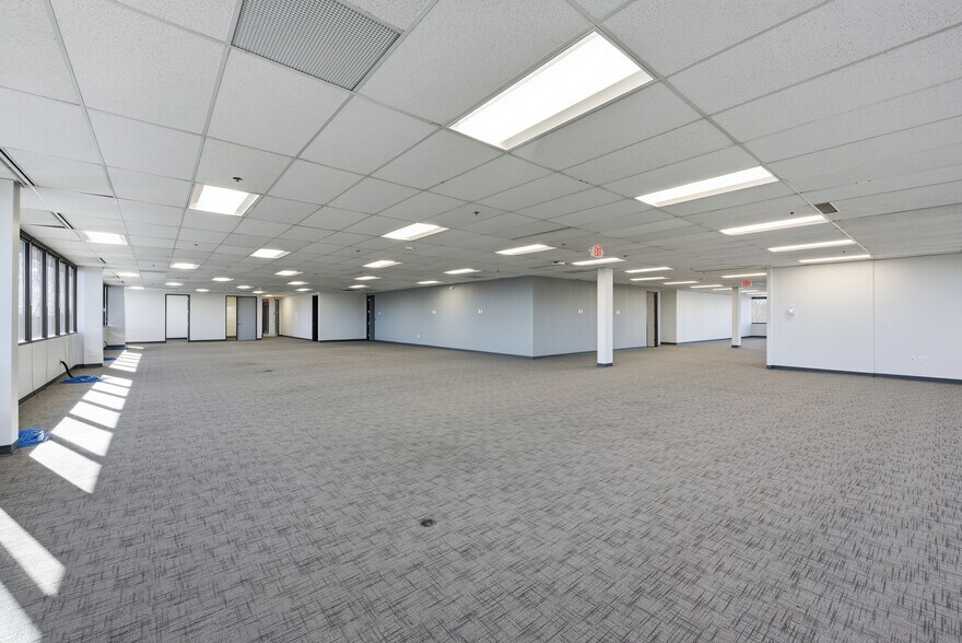 More Photos Of 8790 Governors Hill Dr, Cincinnati Office For Sale