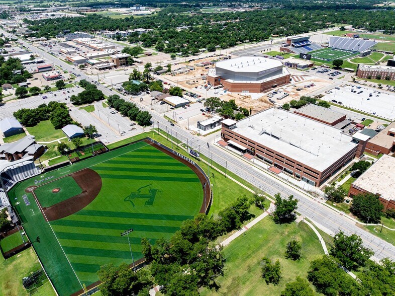 More Photos Of 1540 W Long St, Stephenville Apartments For Sale