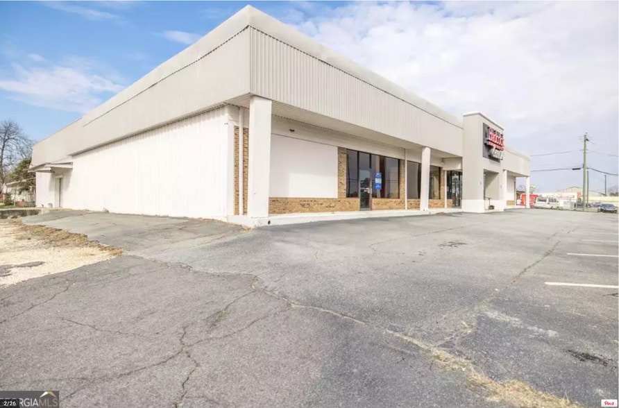 More Photos Of 910 S 7th St, Cordele Freestanding For Sale