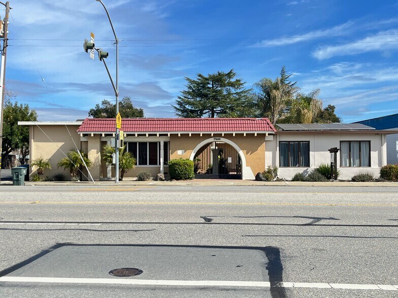 Primary Photo Of 17660 Monterey Rd, Morgan Hill Medical For Lease