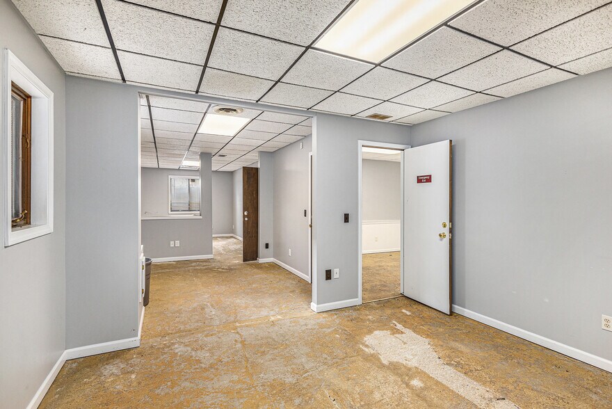 More Photos Of 1350 E M 21, Owosso Medical For Sale