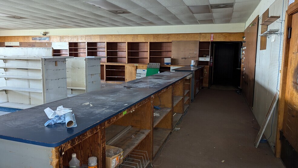 More Photos Of 1119 E Milam St, Wharton Freestanding For Sale