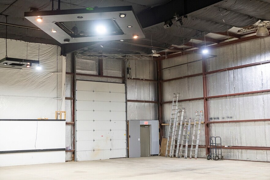 More Photos Of 1939 E Diedrich Ave, Wichita Warehouse For Sale