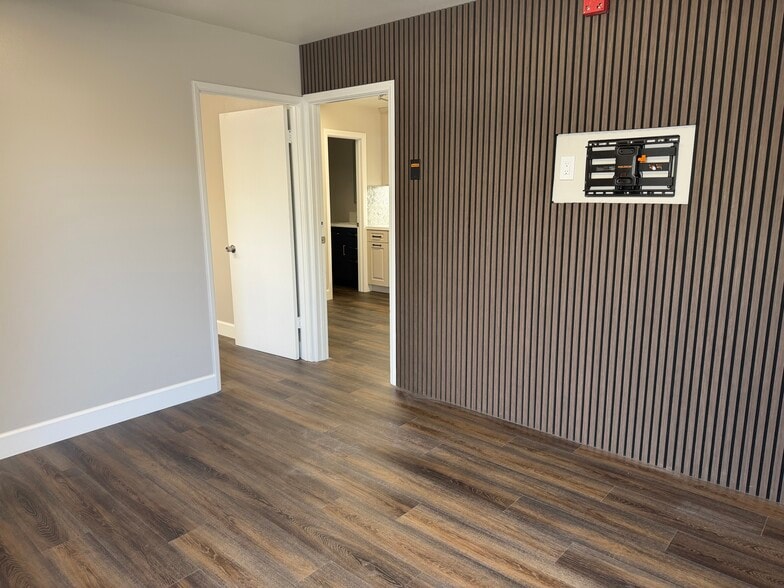 More Photos Of 144 E Santa Clara St, Arcadia Warehouse For Lease