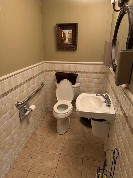 More Photos Of 500 W White Horse Pike, Egg Harbor City Restaurant For Sale