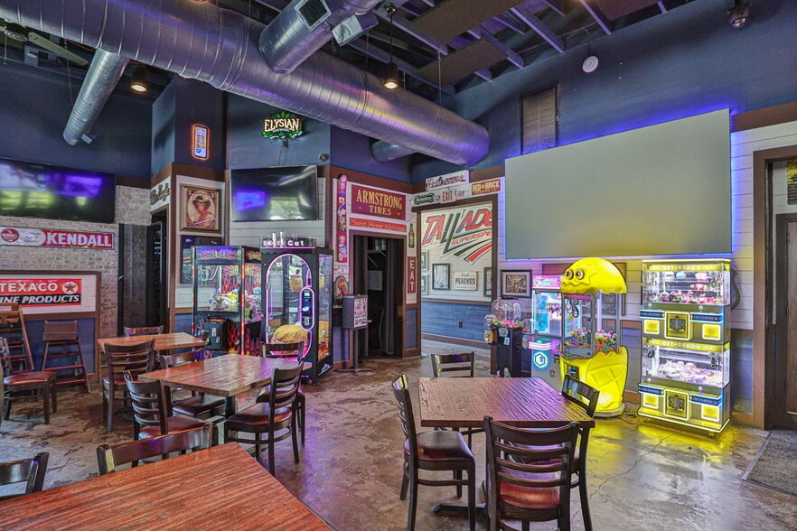 More Photos Of 3040 Capps Way, Opelika Restaurant For Sale