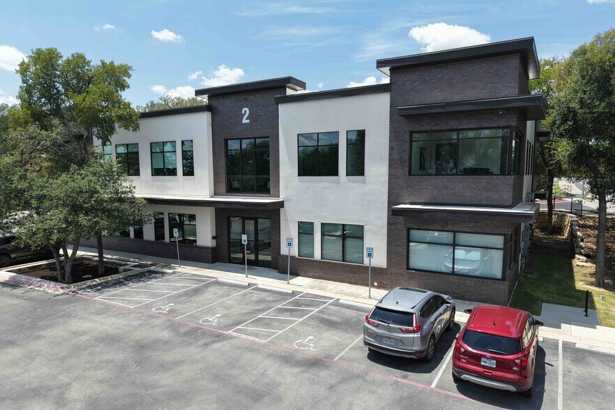More Photos Of 8701 Menchaca Rd, Austin Medical For Lease