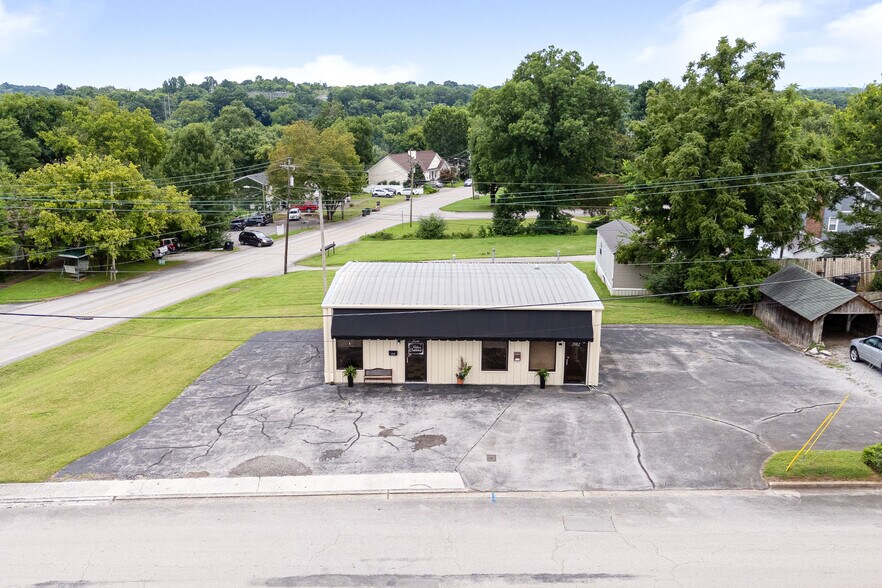 More Photos Of 512 6th Ave, Columbia General Retail For Sale