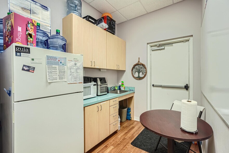 More Photos Of 8202 N Loop 1604 W, San Antonio General Retail For Sale