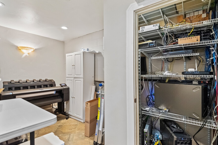 More Photos Of 961 Hamline St, San Jose Service For Sale
