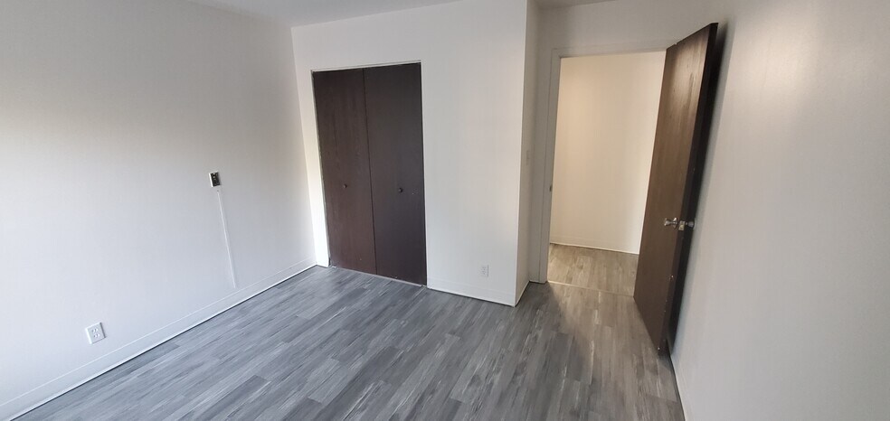 More Photos Of 2305 S Rotherwood Ave, Evansville Apartments For Sale