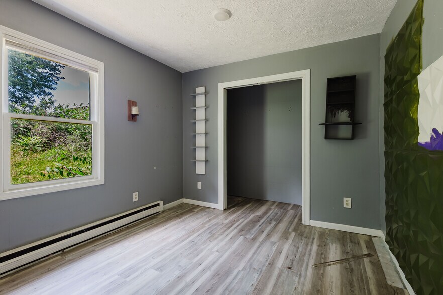 More Photos Of , Lexington Specialty For Sale