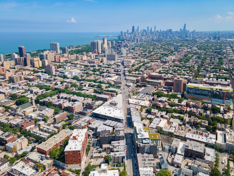 More Photos Of 3219 N Clark St, Chicago Storefront For Sale