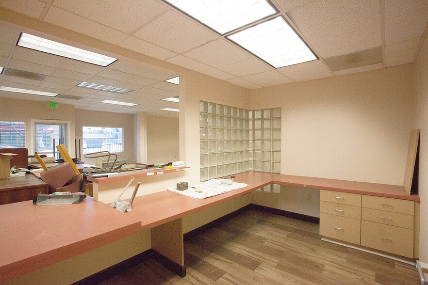 More Photos Of 425-427 Atlantic Ave, Long Beach Office For Sale