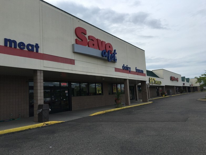 More Photos Of 744 W Highland Rd, Highland Township Unknown For Lease