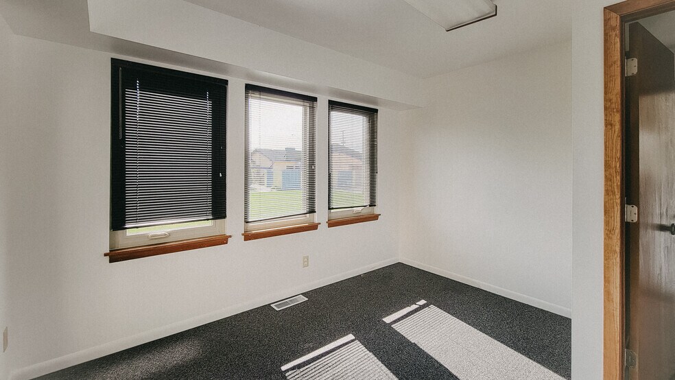 More Photos Of 5945 Sawmill Rd, Dublin Medical For Lease