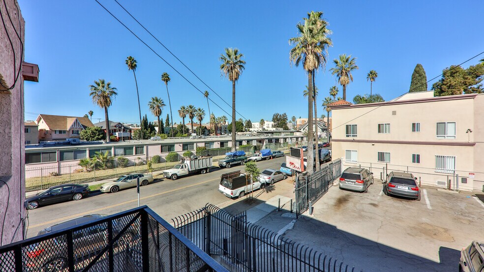 More Photos Of 1252 S Lake St, Los Angeles Storefront Retail Residential For Sale
