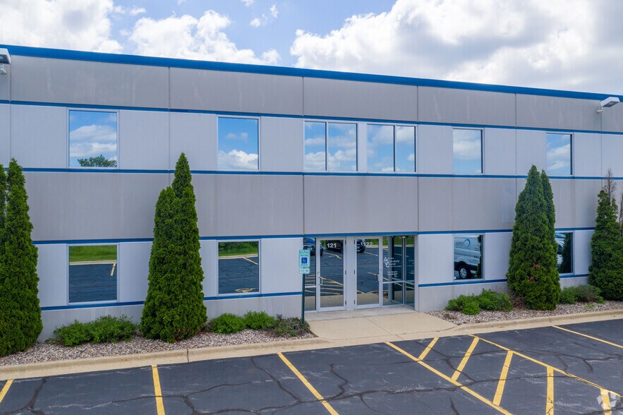 More Photos Of 1585 Beverly Ct, Aurora Warehouse For Lease