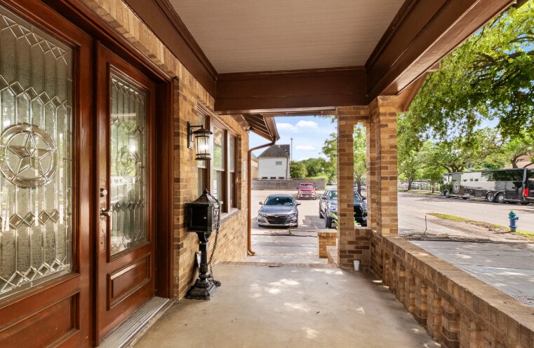 More Photos Of 1322 Yale St, Houston Office For Lease