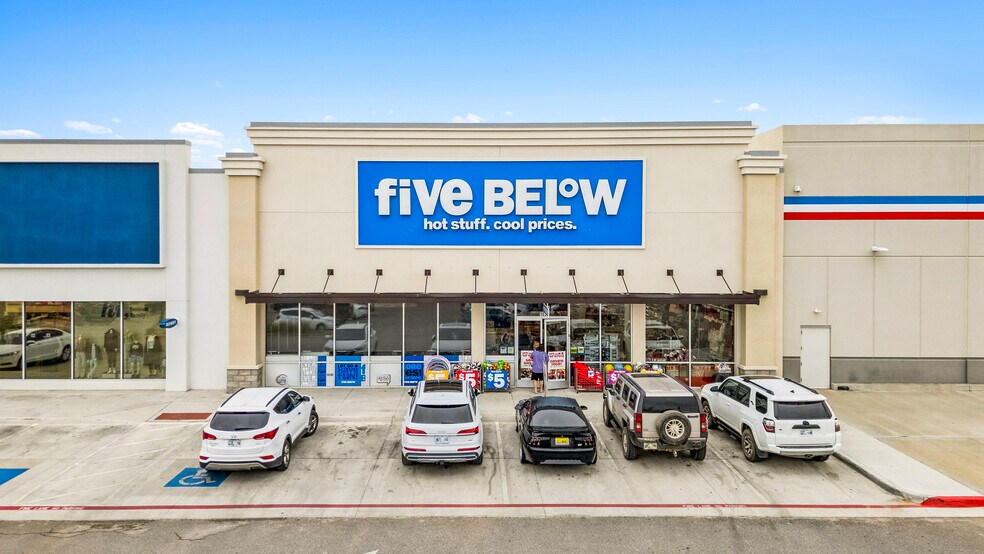 More Photos Of 1655-1665 12th Ave NW, Ardmore Freestanding For Sale