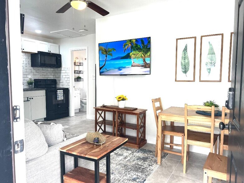 More Photos Of 11740 N 17th St, Tampa Apartments For Sale