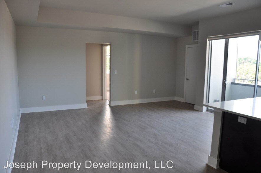 More Photos Of 4175 N Oakland Ave, Shorewood Multifamily For Sale