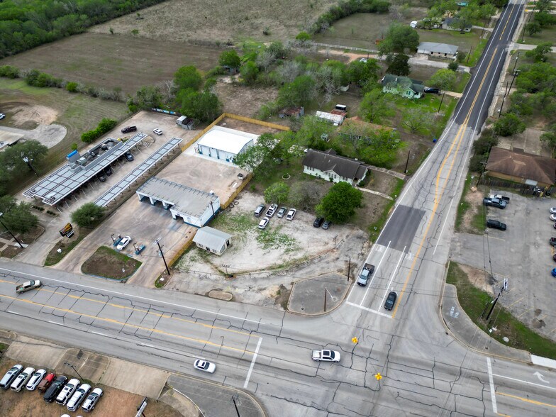 More Photos Of 702 US Highway 77A S, Yoakum Office For Sale