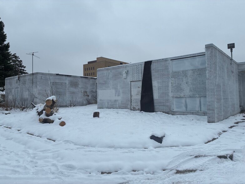 Primary Photo Of 500 W Huron St, Pontiac Medical For Sale