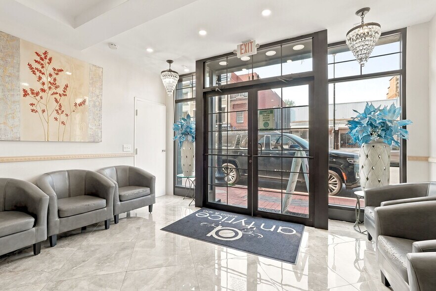 More Photos Of 381 Main St, Poughkeepsie Office For Sale
