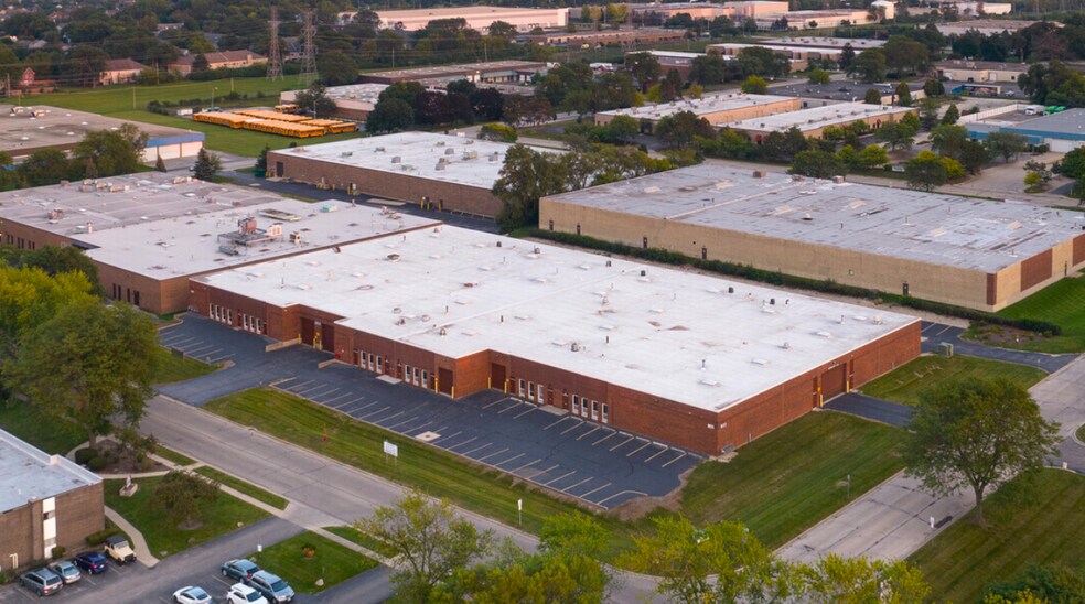 Primary Photo Of 901 E Orchard St, Mundelein Warehouse For Lease
