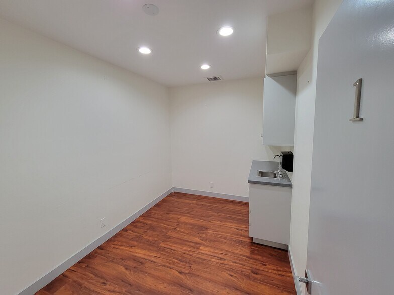 More Photos Of 3231 Waring Ct, Oceanside Medical For Sale