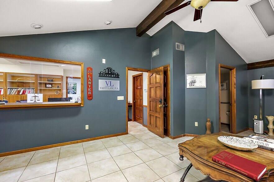 More Photos Of 1020 E North Blvd, Leesburg Medical For Sale