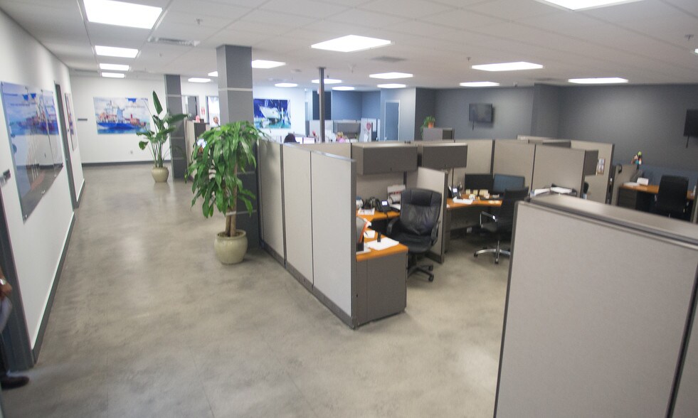 More Photos Of 2005-2185 NW 115th Ave, Miami Manufacturing For Lease